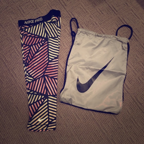 FREE Nike bag + Nike Pro legging+ dry fit Legging - Picture 4 of 8